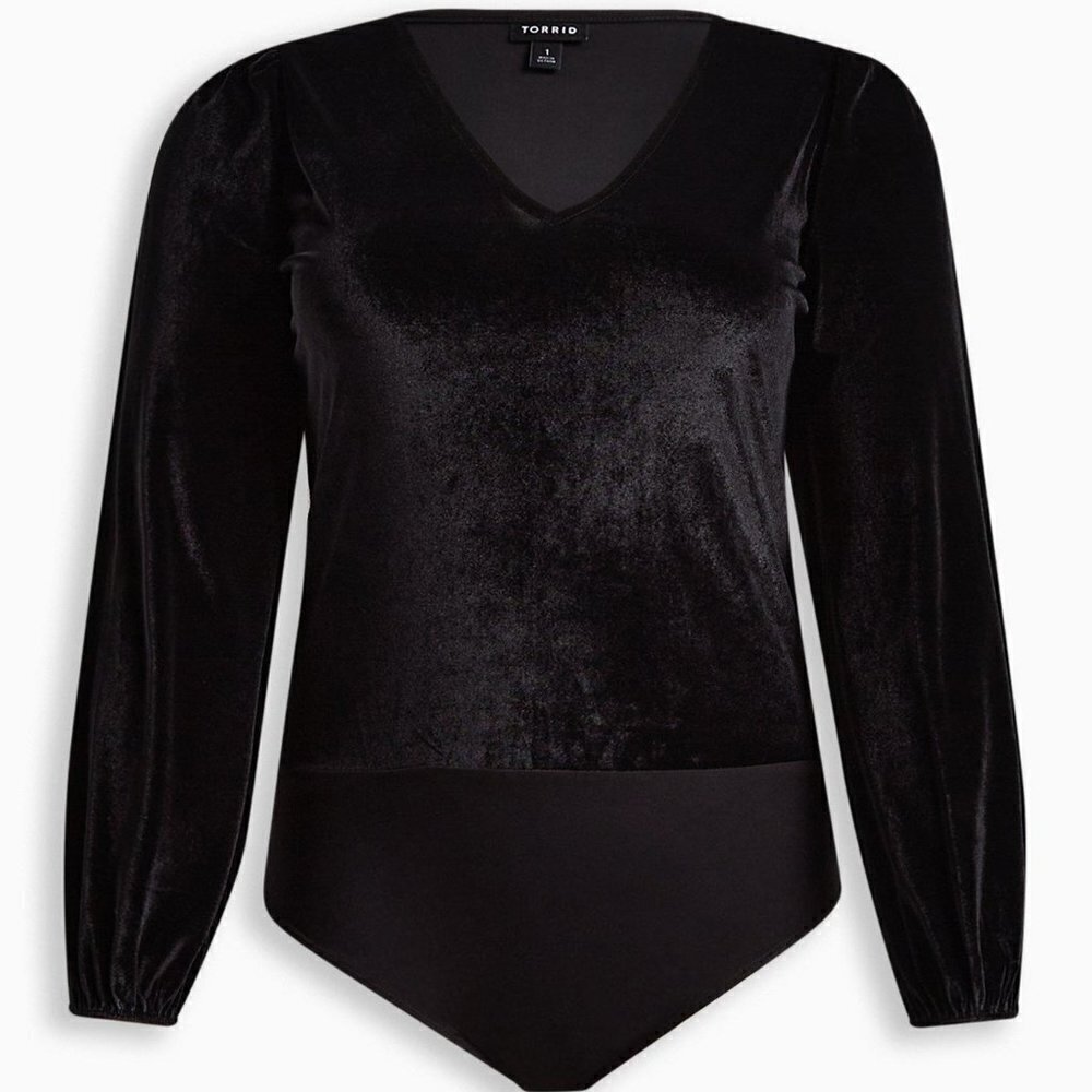 Torrid - Stretch Velvet V-Neck Long Sleeve Bodysuit in Deep Black​​​​​​​​ - Picture 15 of 15
